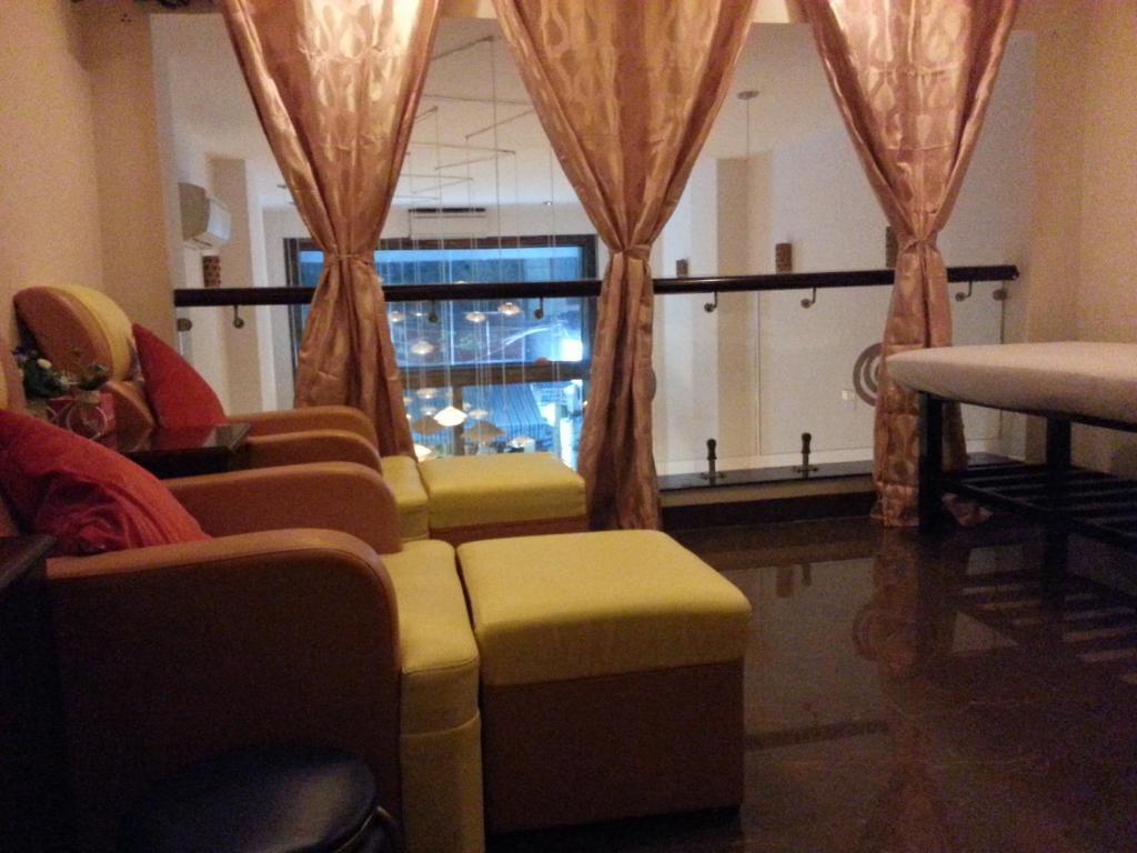 הו צ'י מין סיטי Pink Tulip Hotel מראה חיצוני תמונה